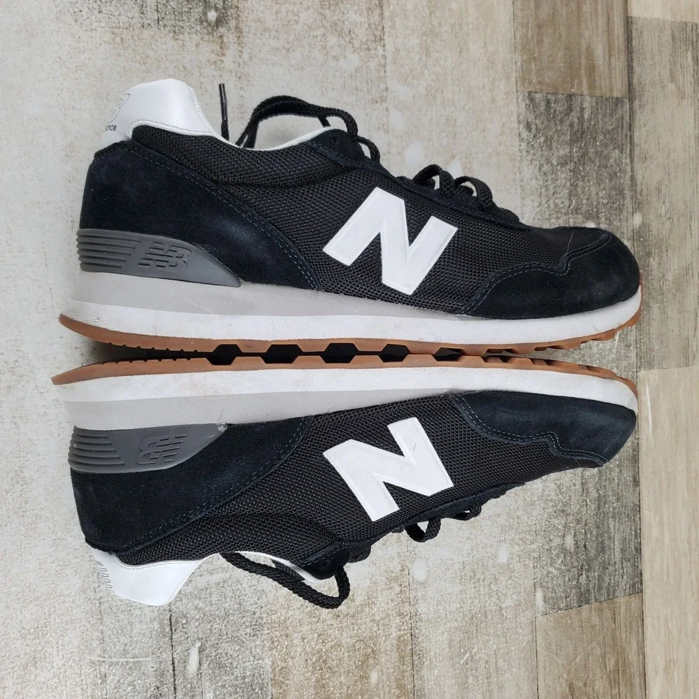 New Balance 515 v3 Mens Shoes Sz 10.5 D Athletic Black White Lace-Up Sneakers